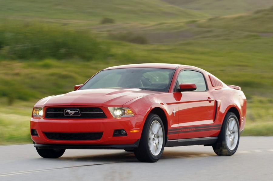  Ford Mustang V6 2011 года  (фото 68 из 93)